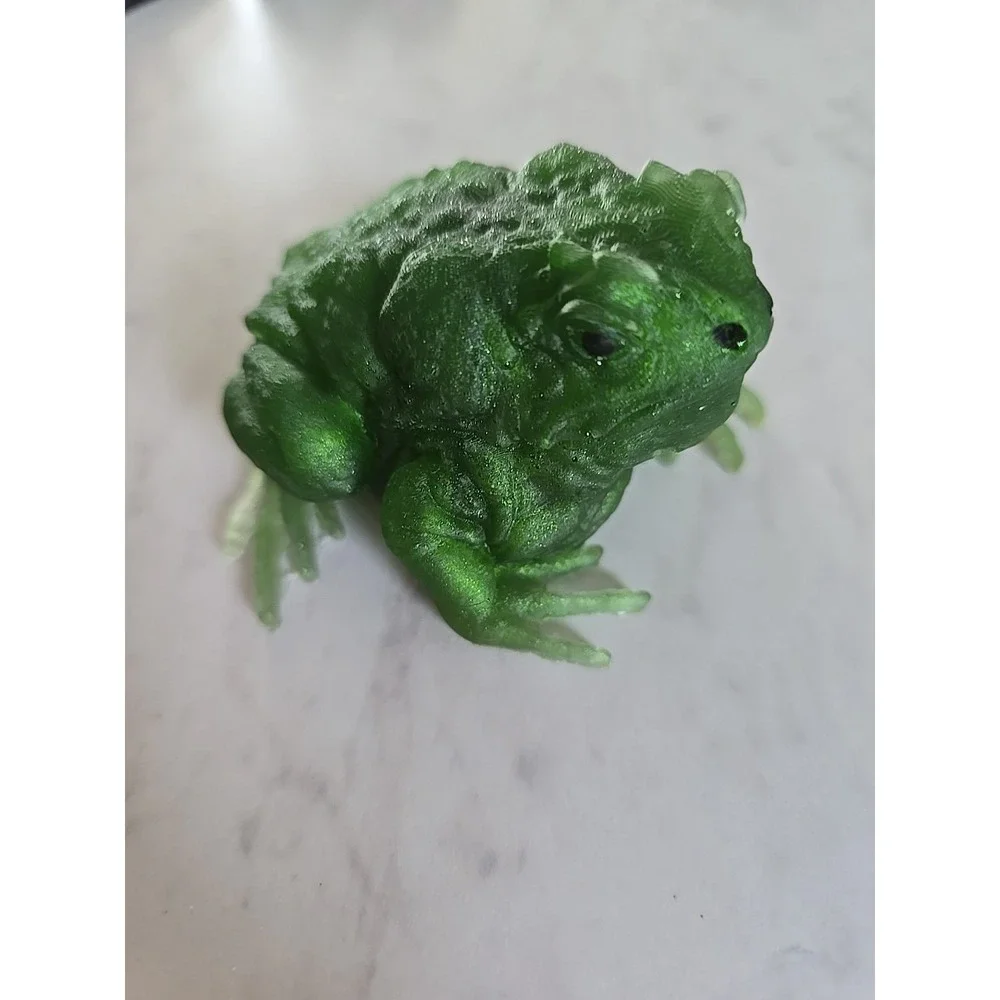 Handmade Resin Art  Green Toad  Frog Decoration Gift.  ‎ 597